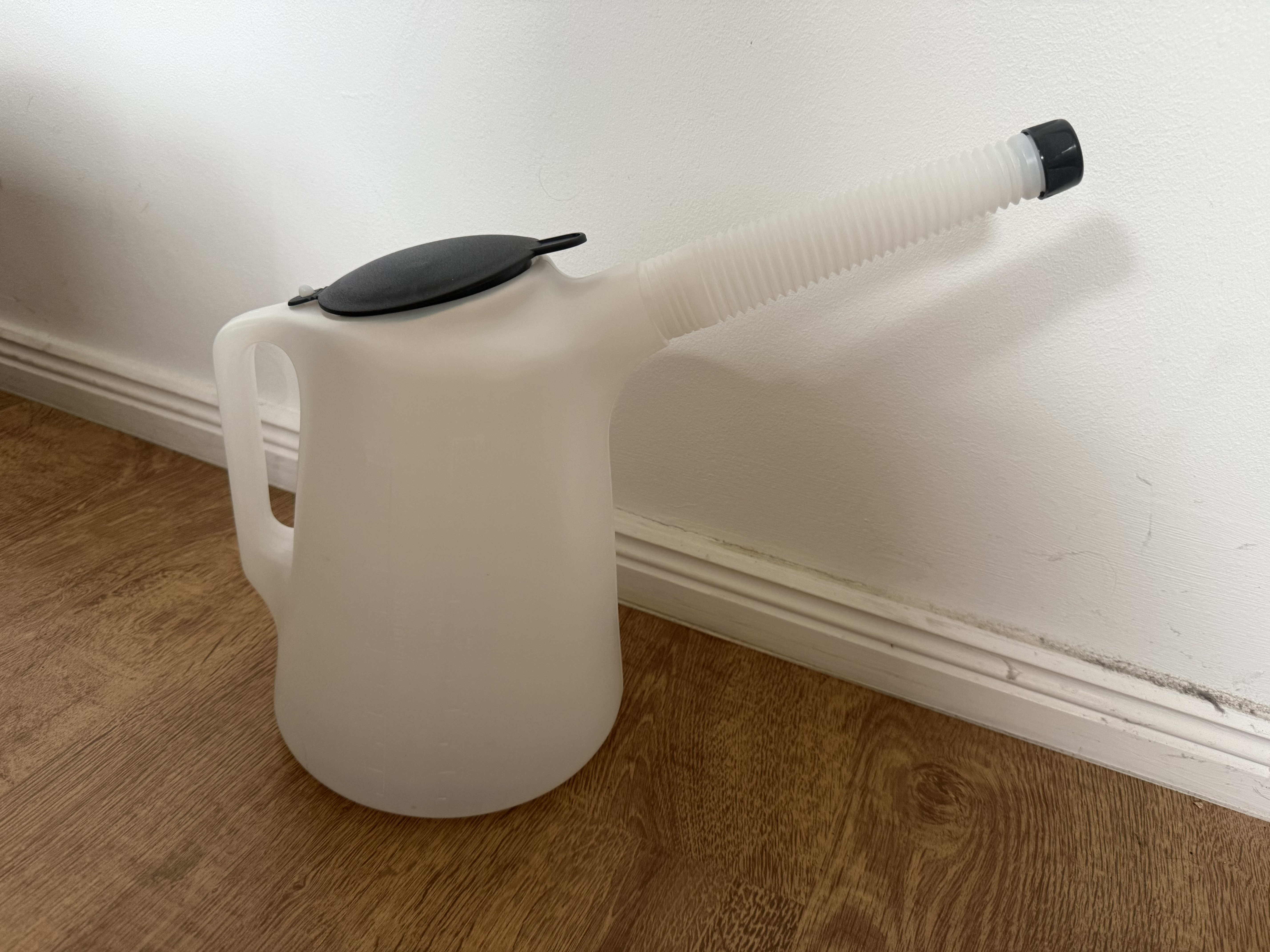 KANNE MIT FLEXIBLEN AUSGIESSER 5 LITER